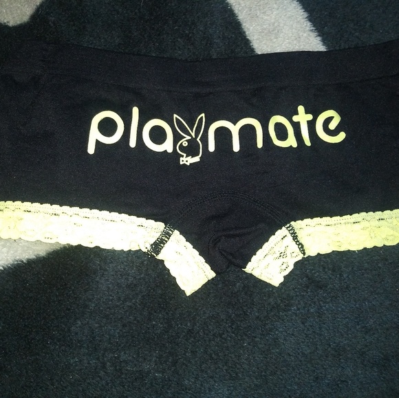 Lingerie - Picture 5 of 8